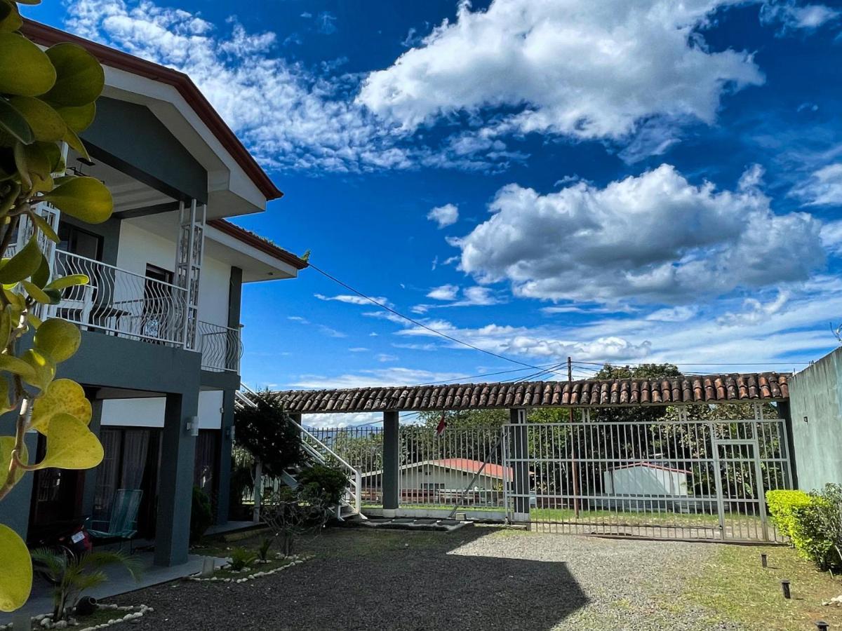 Casa Garitas Guesthouse - Free Sjo Airport Shuttle Rio Segundo Exterior photo